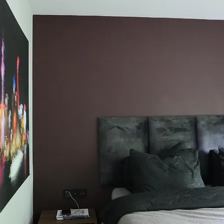 Riverfront House, 3 Bedroom,3 Bathrooms Hotel Leiden