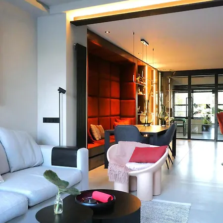 Riverfront House, 3 Bedroom,3 Bathrooms 4* Leiden