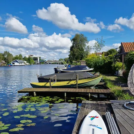 Riverfront House, 3 Bedroom,3 Bathrooms 4*